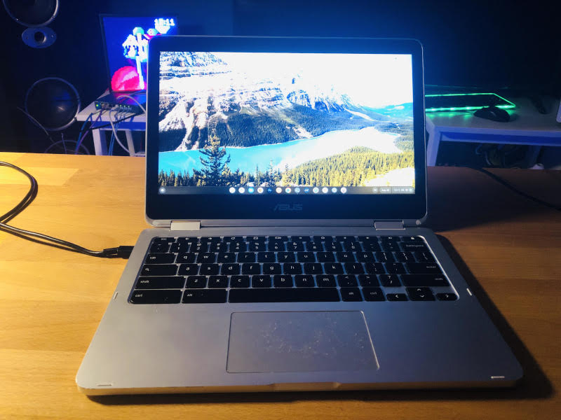 Alive. Yes the trackpad is peeling.